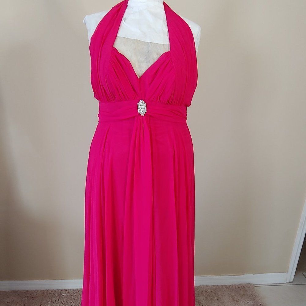 (27) NWOT Wow A-Line Plus Size Long Gown Style #2431 in Lipstick Color